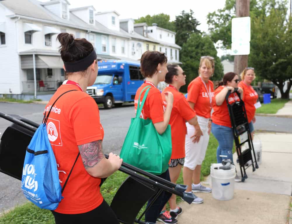 Caring Ways To Help A Neighbor In Need
