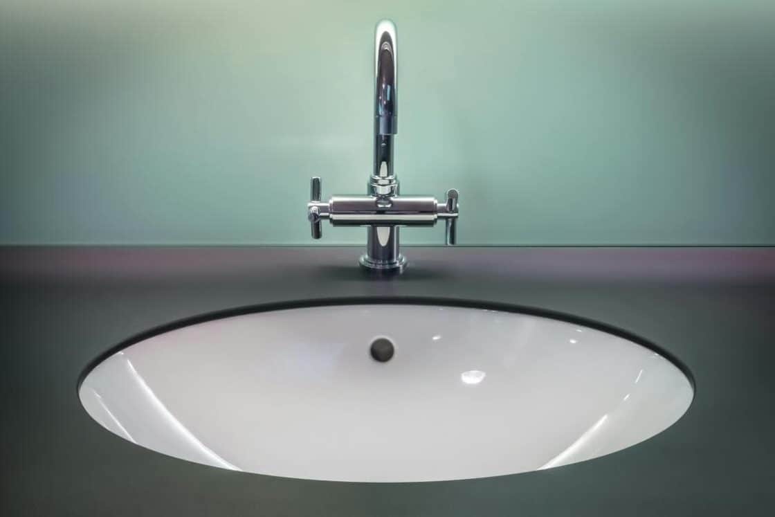 How to Clean Plumbing Fixtures Properly And Correctly