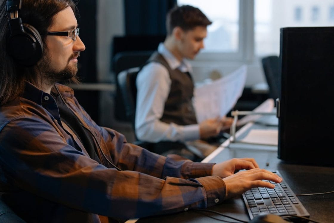 The Jobs AI Will Actually Replace – And the Ones It Won’t
